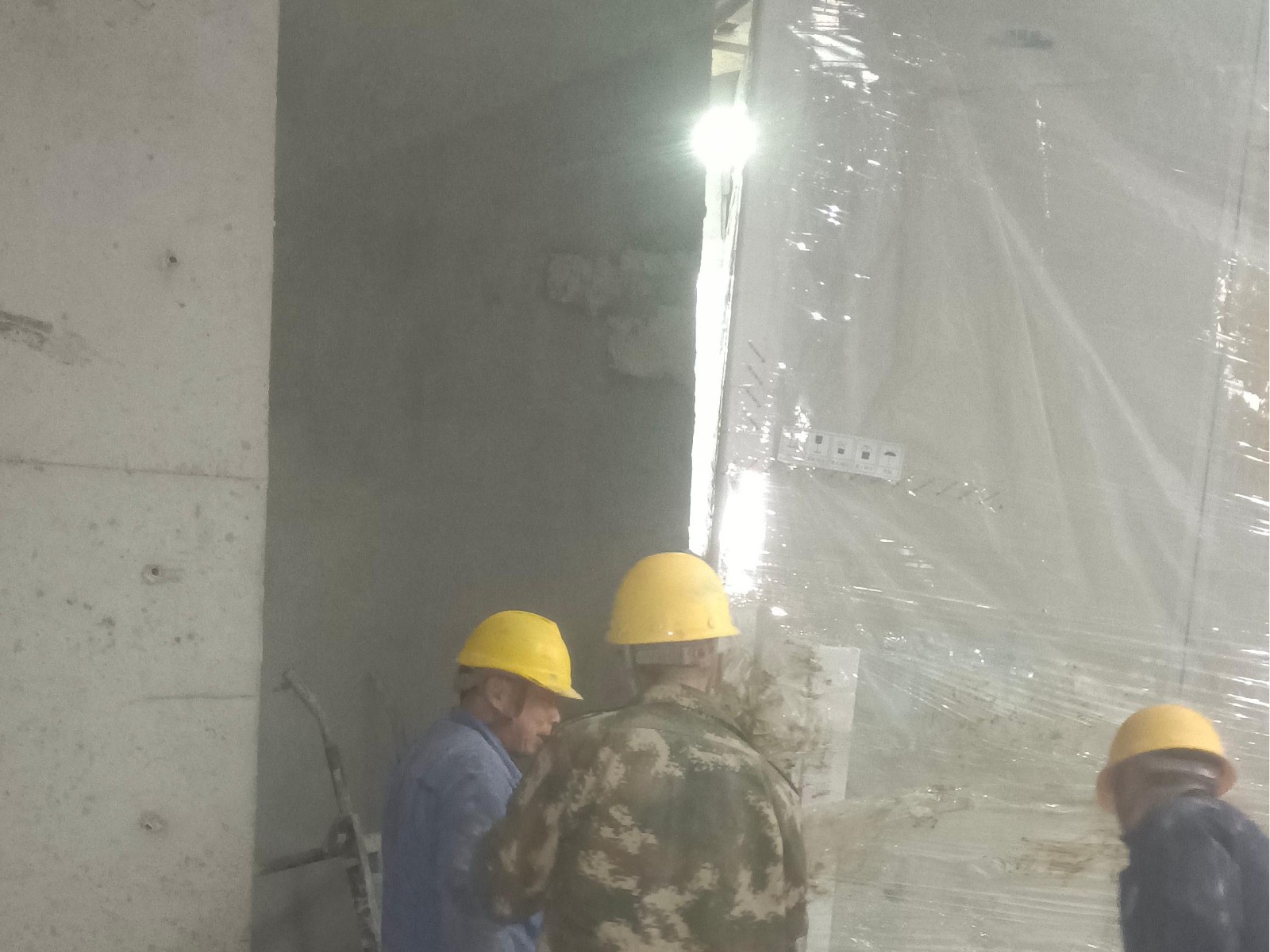  地铁六号线空调吊装